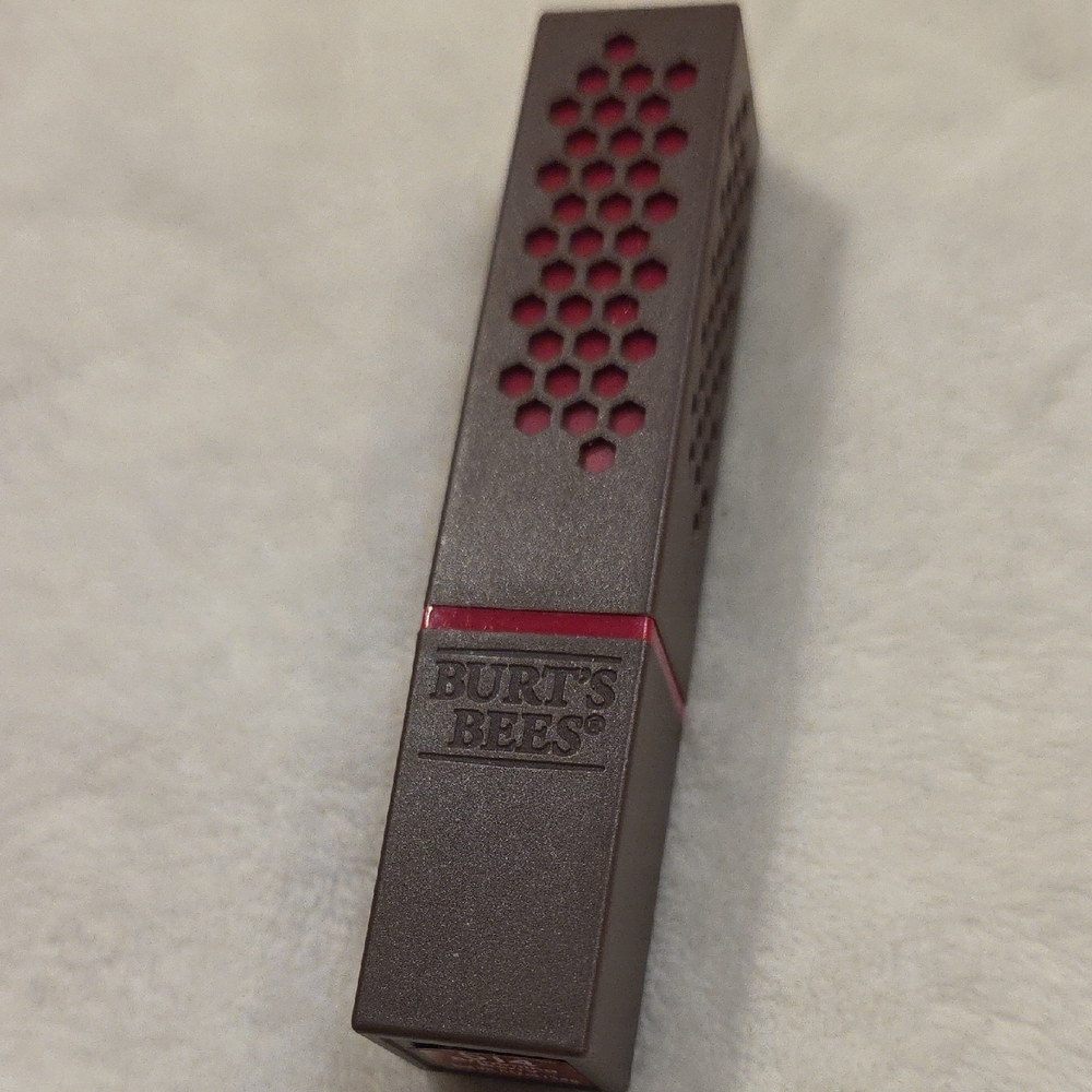 New~ Burt's Bees Lipstick In Shade Brimming Berry